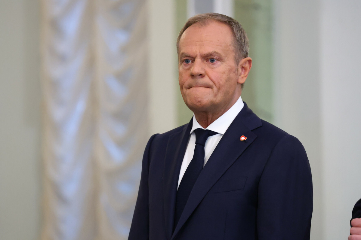 Donald Tusk zaprosi Polaków do swojego biura