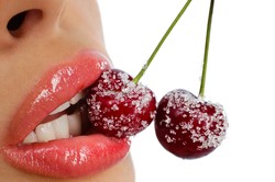 Zrób to, a facet będzie "ugotowany". 5 gestów - erotycznych wabików