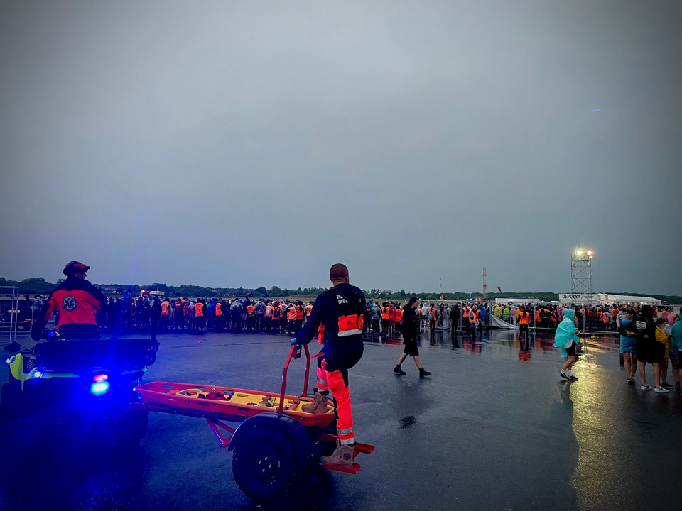 Open'er Festival 2022: lotnisko Gdynia Kossakowo w czasie ewakuacji 