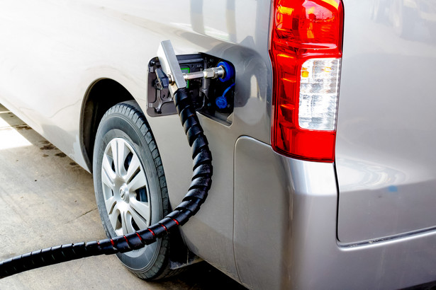 W ostatnich paru latach przybywało w naszym kraju ok. 100 tys. samochodów na gaz płynny rocznie. W tym roku ten wzrost może być znacznie większy. Przede wszystkim dlatego, że mocno wzrosły ceny benzyny i oleju napędowego.