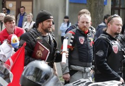 Niemiecki "Der Spiegel”: Nocne Wilki trzeba było wpuścić