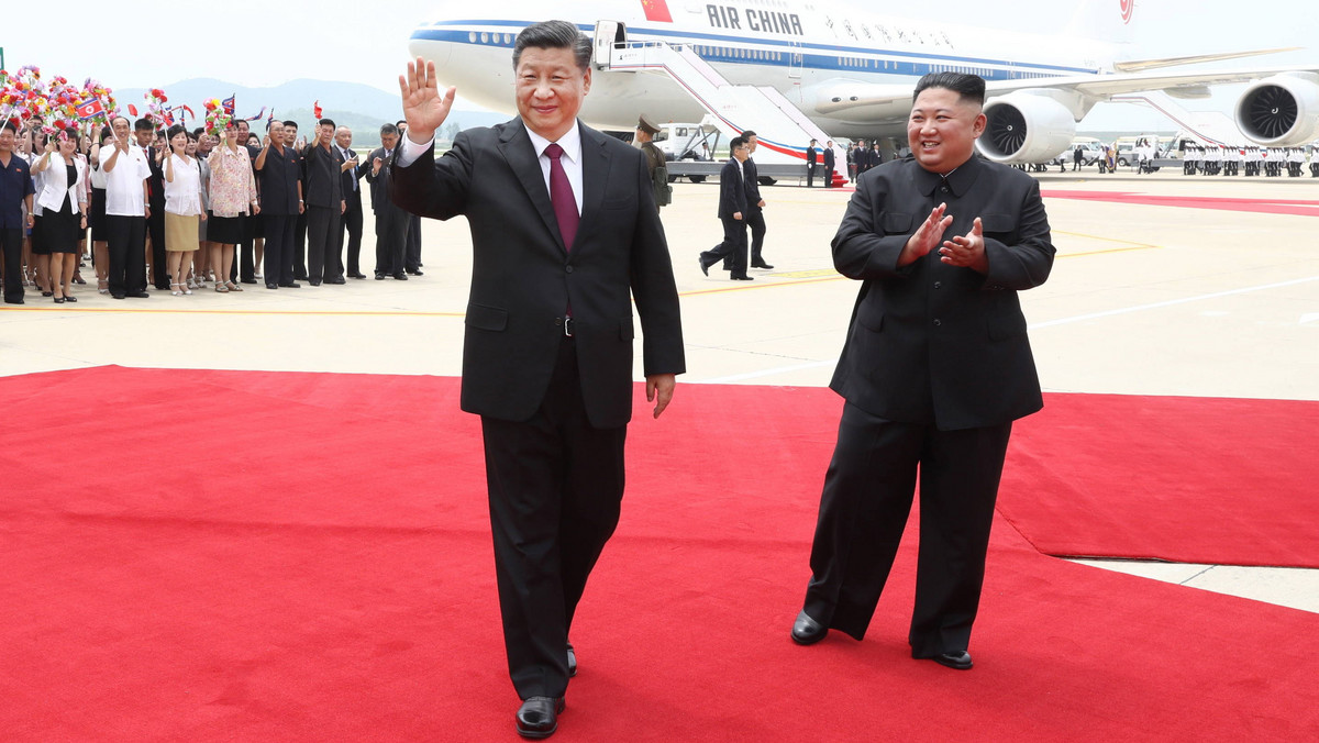 Xi Jinping zakończył wizytę w Korei Północnej. Spotkał się z Kim Dzong Unem