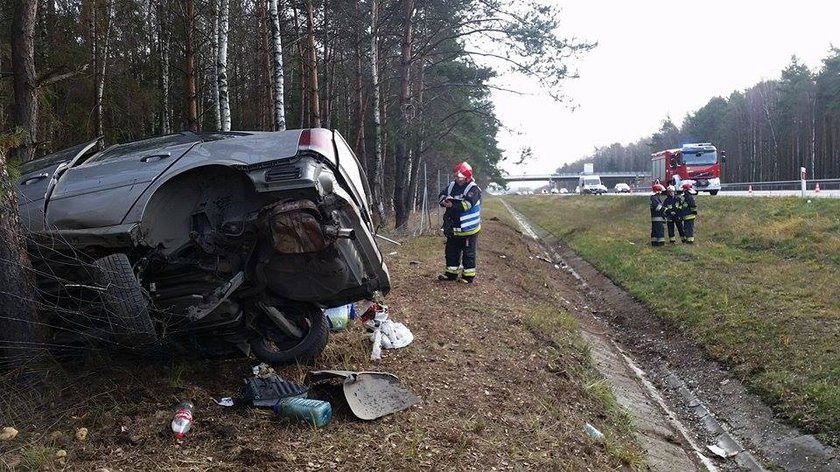 Opel wypadł z autostrady A4