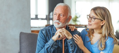 Az Alzheimer-kór szakaszai: így alakítja át a betegség lassan az életet