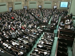 Sobecka: Przyjmujecie traktat w urodziny Judasza