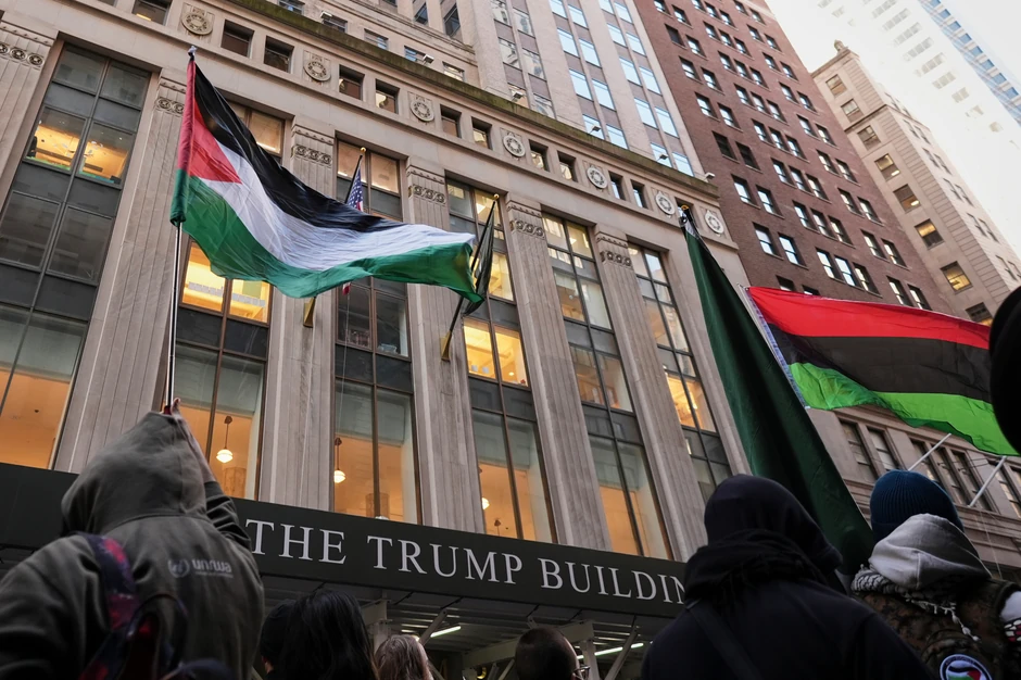 Protest protiv Trampa i Maska u Njujorku