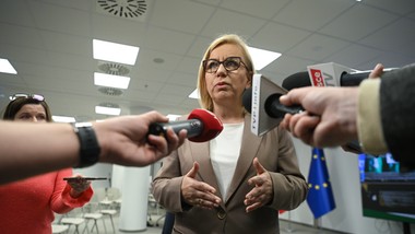 spór w polsce 2050 nie wpłynie na rząd? szłapka uspokaja po powstaniu