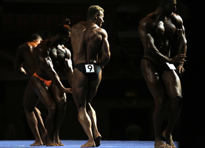 Żeby mieć taką 'rzeźbę' trzeba dbać o formę przez cały rok