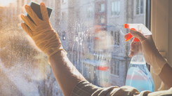 Czy zimą można myć okna? Wiele osób popełnia błąd