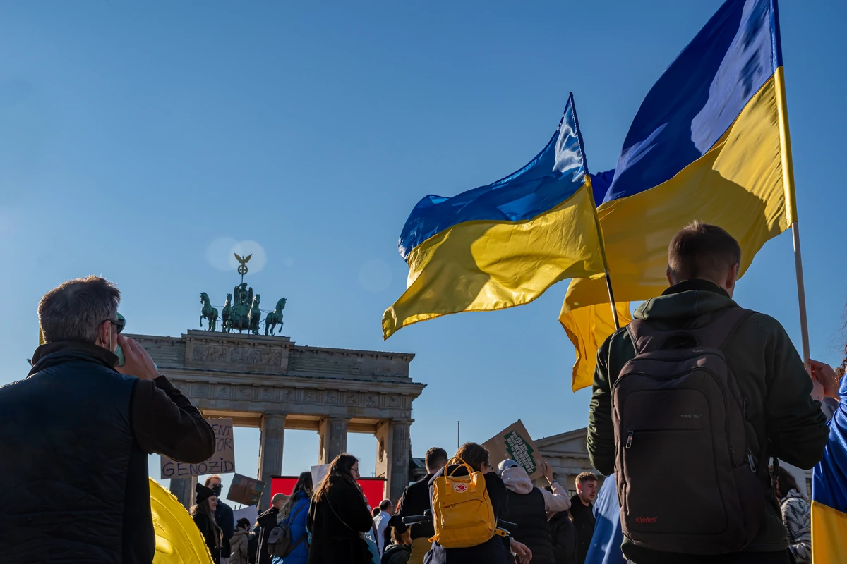  Ukraińcy wyjeżdżają z Polski. Tam zarabiają cztery razy więcej