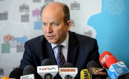Radziwiłł: System ma obsługiwać administracja państwowa, a nie NFZ [WYWIAD]