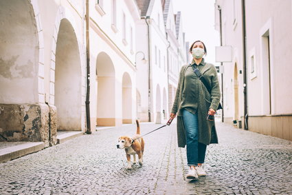 Od 30 maja na ulice wyjdziemy już bez maseczek. W wielu sytuacjach wciąż jednak trzeba będzie je nosić