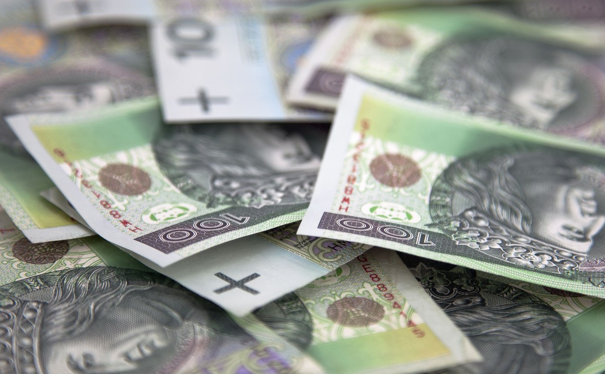 Więcej pieniędzy w Funduszu Solidarnościowym w 2023 r. Najwięcej pochłoną "trzynastki"