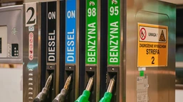 benzyna - 6,59 [zł/l], olej napędowy - 6,75 [zł/l], lpg - 3,31 [zł/l].