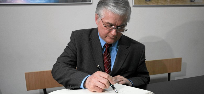 Cimoszewicz krytykuje Tuska: Wybierał ministrów bez kwalifikacji