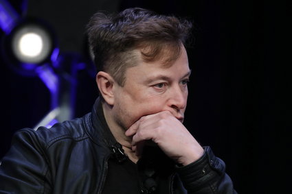 Elon Musk pozwany przez inwestora. Złamał swoją umowę?