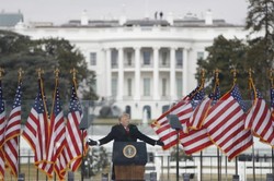 Zamieszki na Kapitolu. "Trump jest zagrożeniem tak długo, jak długo pozostaje w Białym Domu"