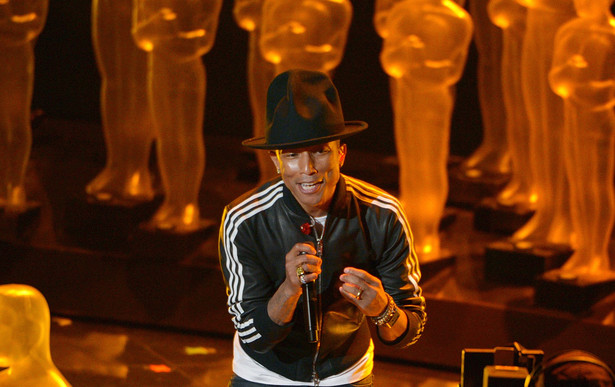 Pharrell Williams w krótkich spodenkach, ale bez Oscara