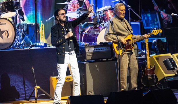 Ringo Star sa svojim bendom