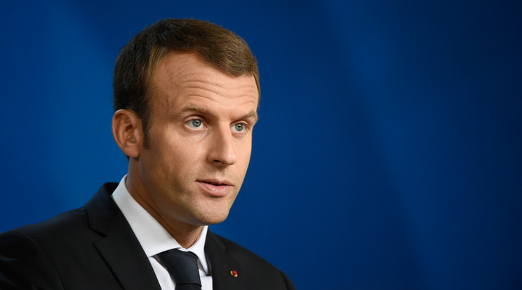 Macron ebe mókás helyzetbe hozta gazdáját /Fotó:AFP