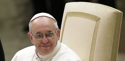 Papież Franciszek zbierał gumki