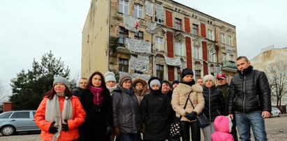 Sąd wydał wyrok – nie można zrywać transparentów