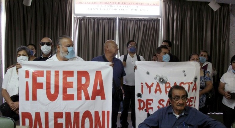 Colleagues and friends of Maximino Rodriguez protested after his murder inside the local Congress in La Paz in April 2017