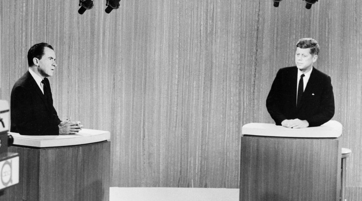 Az 1960-as képernyős összecsapás 
Kennedy győzelmével zárult, és ez elég is volt a szűkös győzelemhez Nixon (balra) ellen /Fotó: AFP