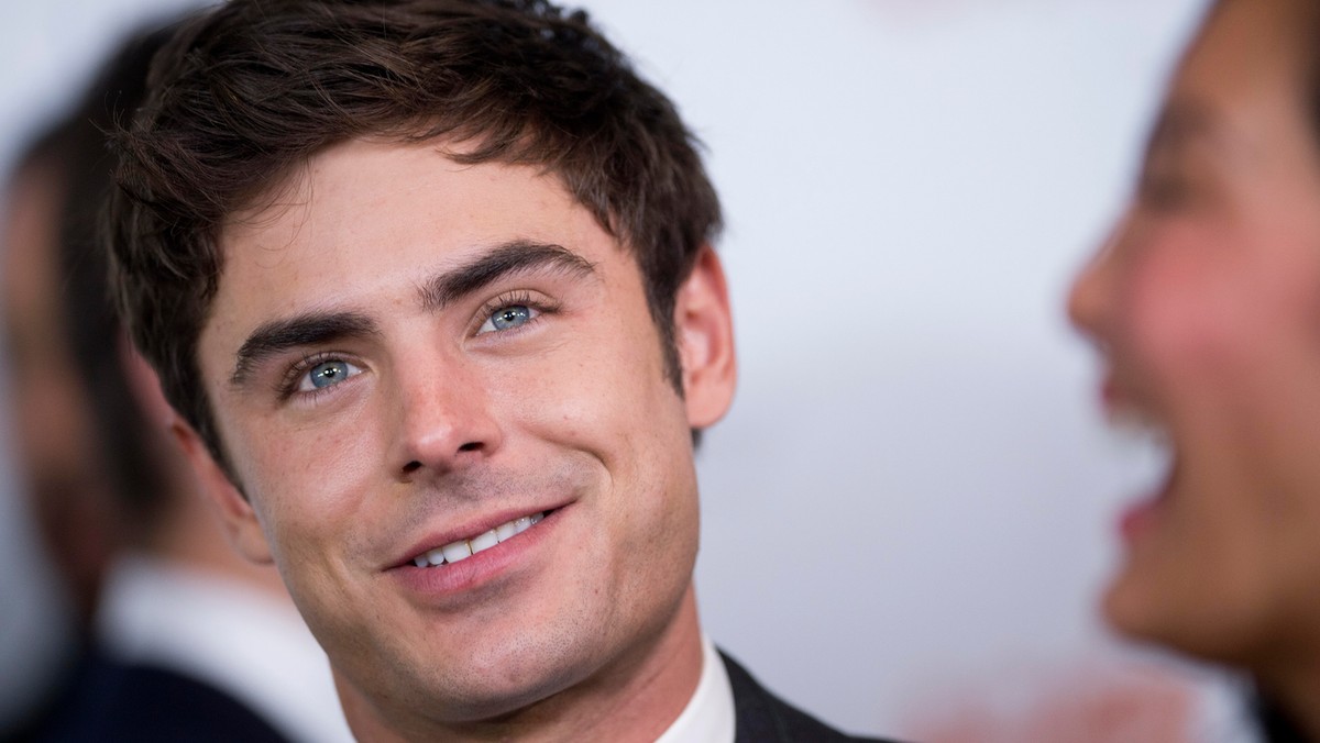 Zac Efron podziękował fanom za wsparcie okazane mu w czasie, gdy przebywał w klinice odwykowej. "To bardzo wiele dla mnie znaczy. Kocham Was!" - napisał aktor.