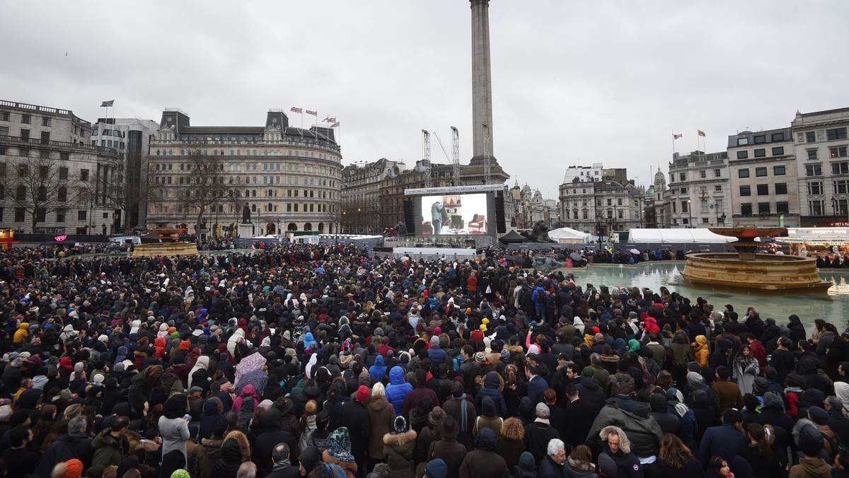 Kilka tysięcy mieszkańców Londynu wzięło dziś udział w premierze nominowanego do Oscara filmu "Klient" irańskiego reżysera Asghara Farhadiego. Premierę zorganizowano w proteście przeciwko dekretowi imigracyjnemu prezydenta USA Donalda Trumpa.