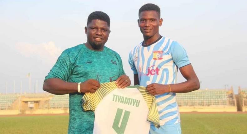 Tiyamiyu (R) plied his trade with Remo Stars before his death (Remo Stars FC)