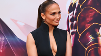 Jennifer Lopez csipke fehérneműs fotóitól lángra lobbant az internet