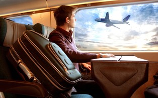 Kolej chce nocą podebrać pasażerów samolotom. Rośnie oferta nocnych ekspresów