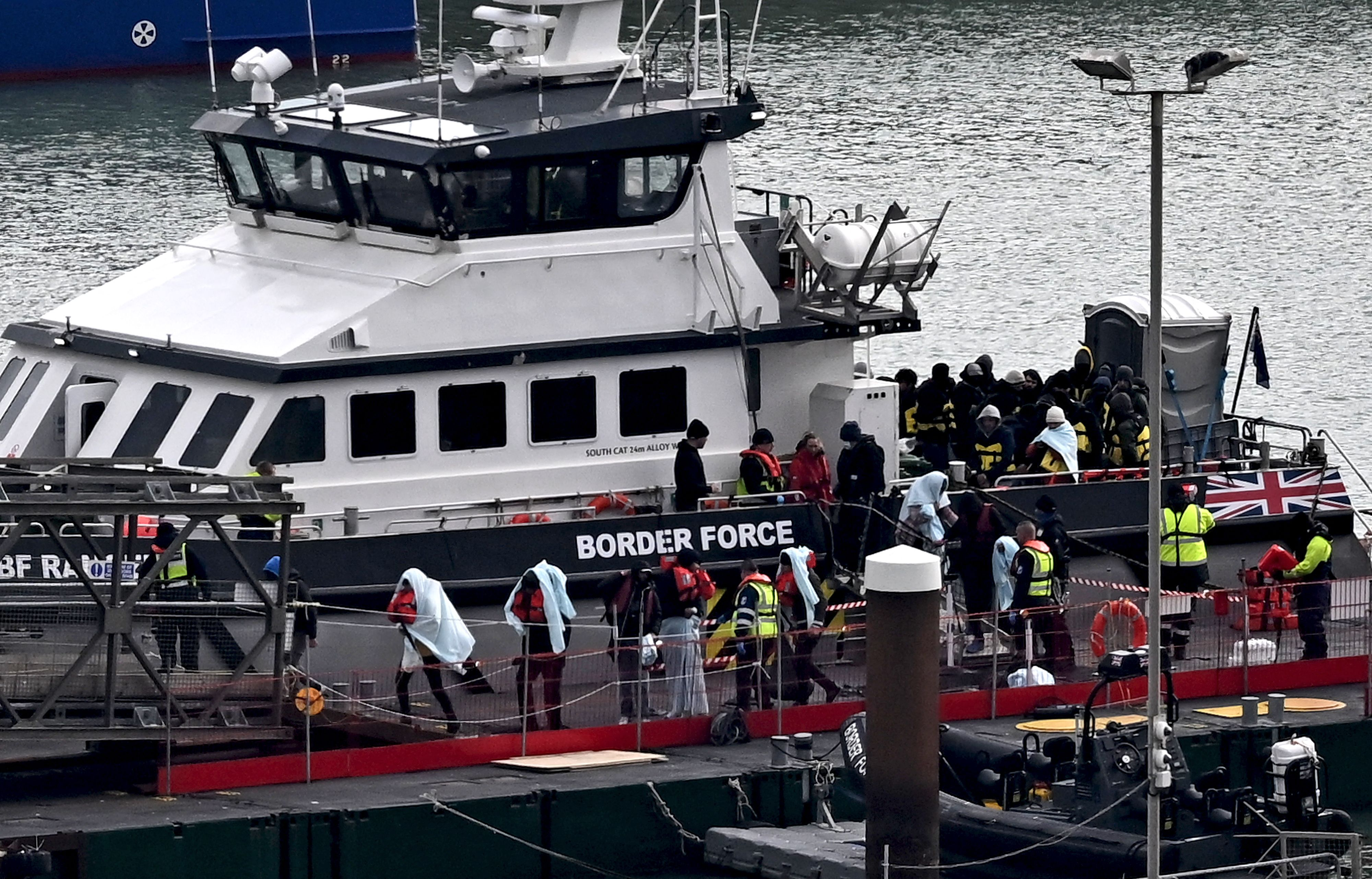 UK to deport migrant again after Channel return - second case this week