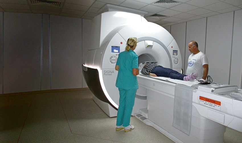 Magnetna rezonanca od tri tesle najmodernija u Srbiji