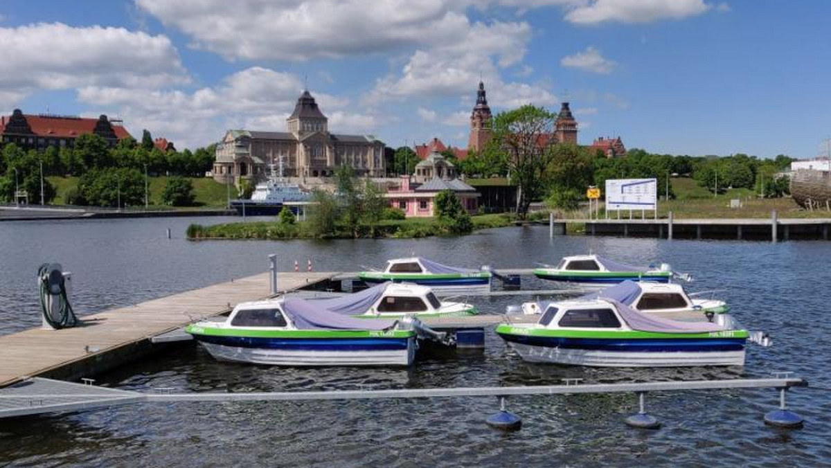 Szczecin - wypożyczalnia motorówek na Odrze, ceny, rezerwacja, przepisy