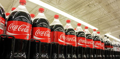 Coca-Cola ma duży problem. Firma znalazła się na "liście hańby". Internauci bojkotują też inne firmy