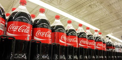 Coca-Cola ma duży problem. Firma znalazła się na "liście hańby". Internauci bojkotują też inne firmy