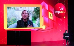 Hillary Clinton na kongresie Impact'21: Rosja próbuje zakłócić rządy demokratyczne