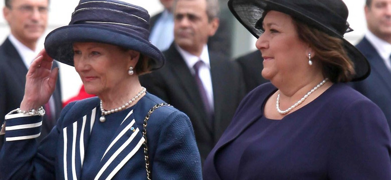 To trzeba umieć nosić! Królowa Sonja vs. Anna Komorowska w "kapeluszowym starciu"