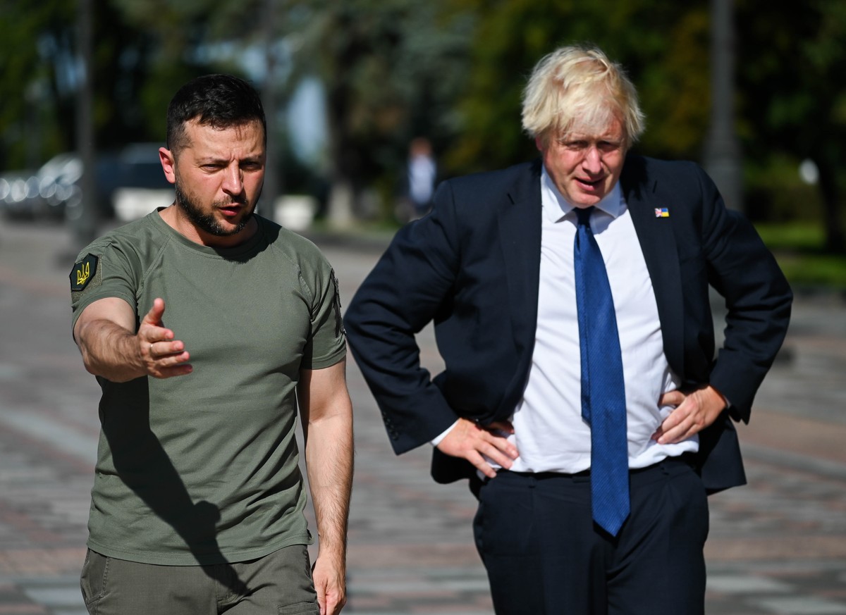 Wołodymyr Zełenski i Boris Johnson