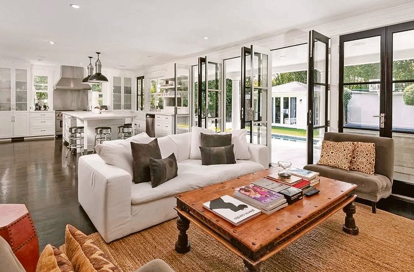 Nina Seničar, kuća