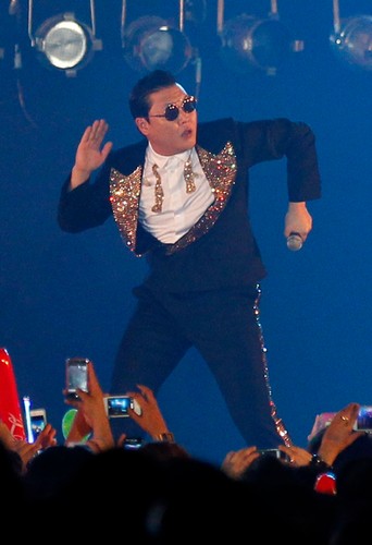 PSY podczas koncertu w ramach 'Gangnam Style Extra Live'