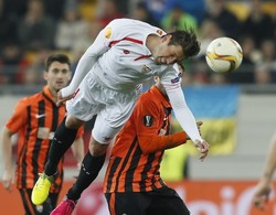 Grzegorz Krychowiak: Chcemy trzeci raz z rzędu wygrać Ligę Europy i przejść do historii