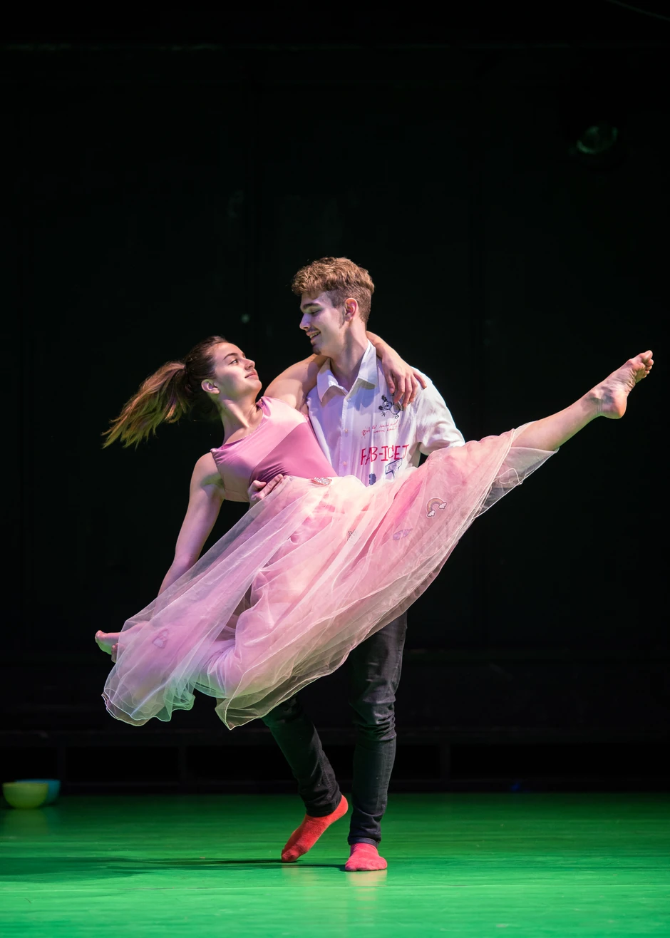 Scena iz predstave "Pepeljuga"