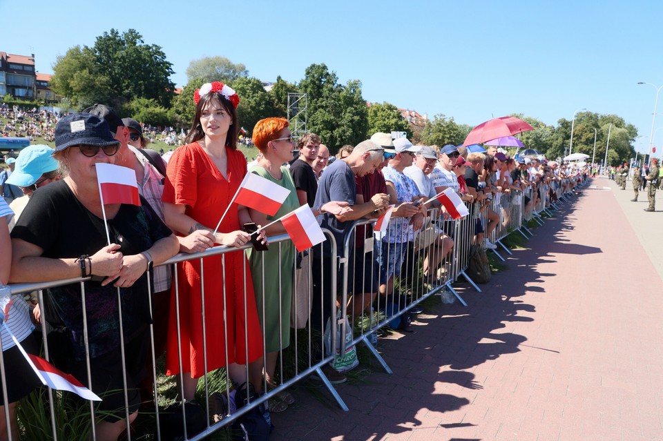 Defilada z okazji Święta Wojska Polskiego [ZDJĘCIA]