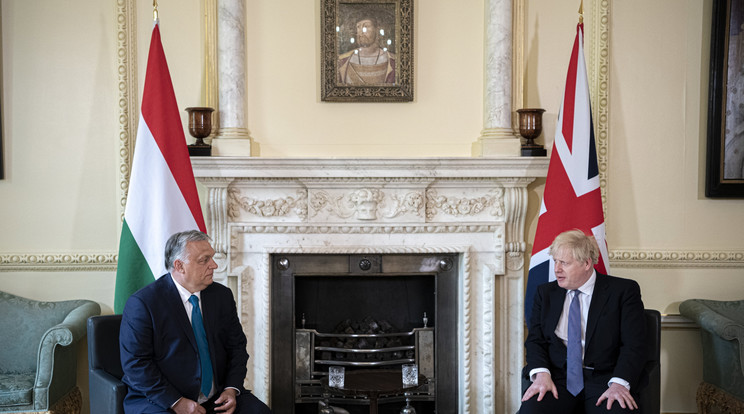 Boris Johnson brit kormányfő fogadja Orbán Viktort a londoni kormányfői rezidencián, a Downing Street 10-ben /Fotó: MTI/Miniszterelnöki Sajtóiroda/Benko Vivien Cher