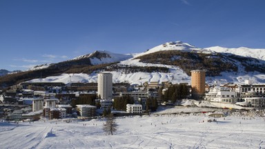 W miejscowości Sestriere lawina wdarła się do domu