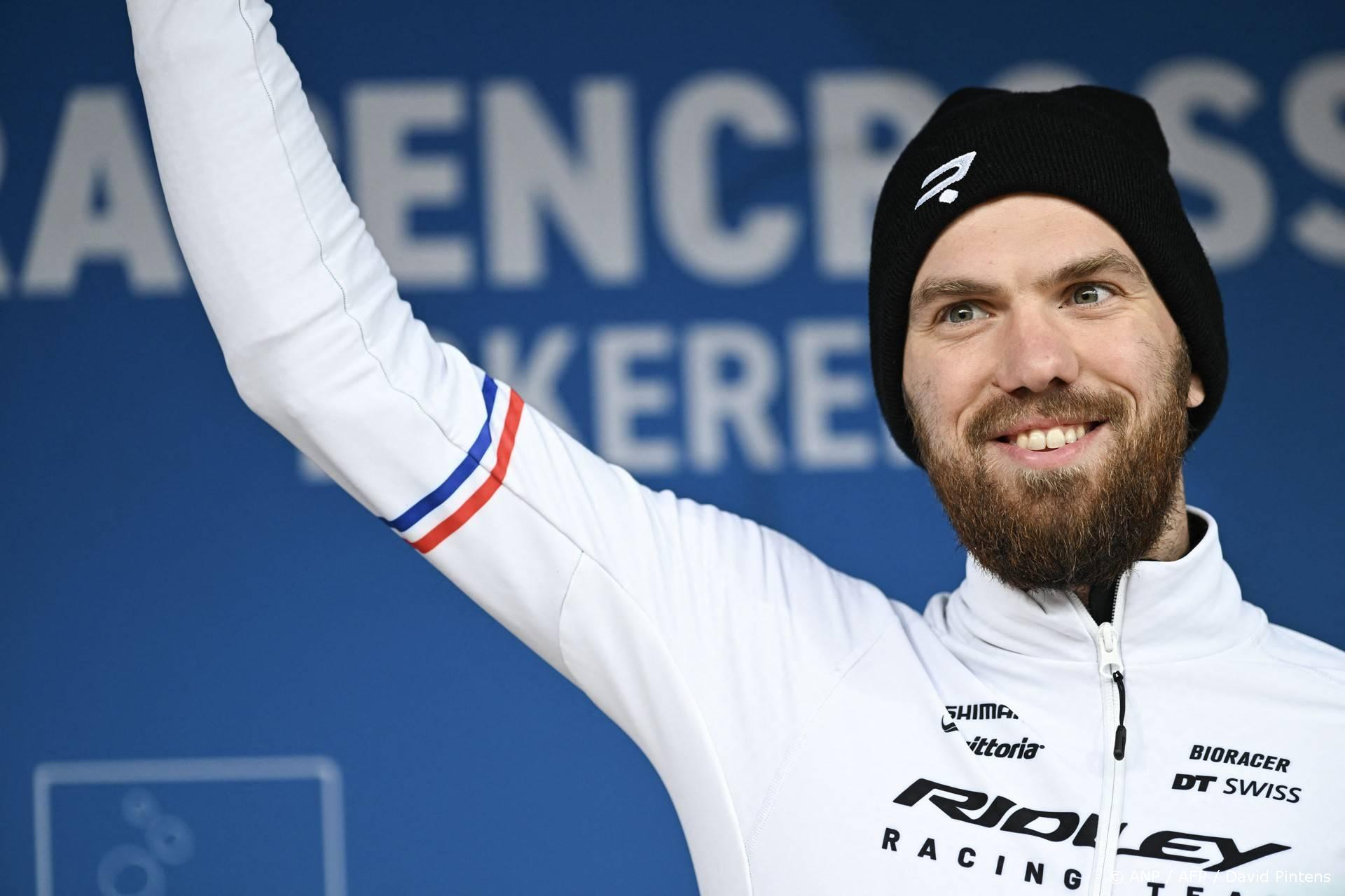 Ondanks knieklachten: Nieuwenhuis start toch in Loenhout