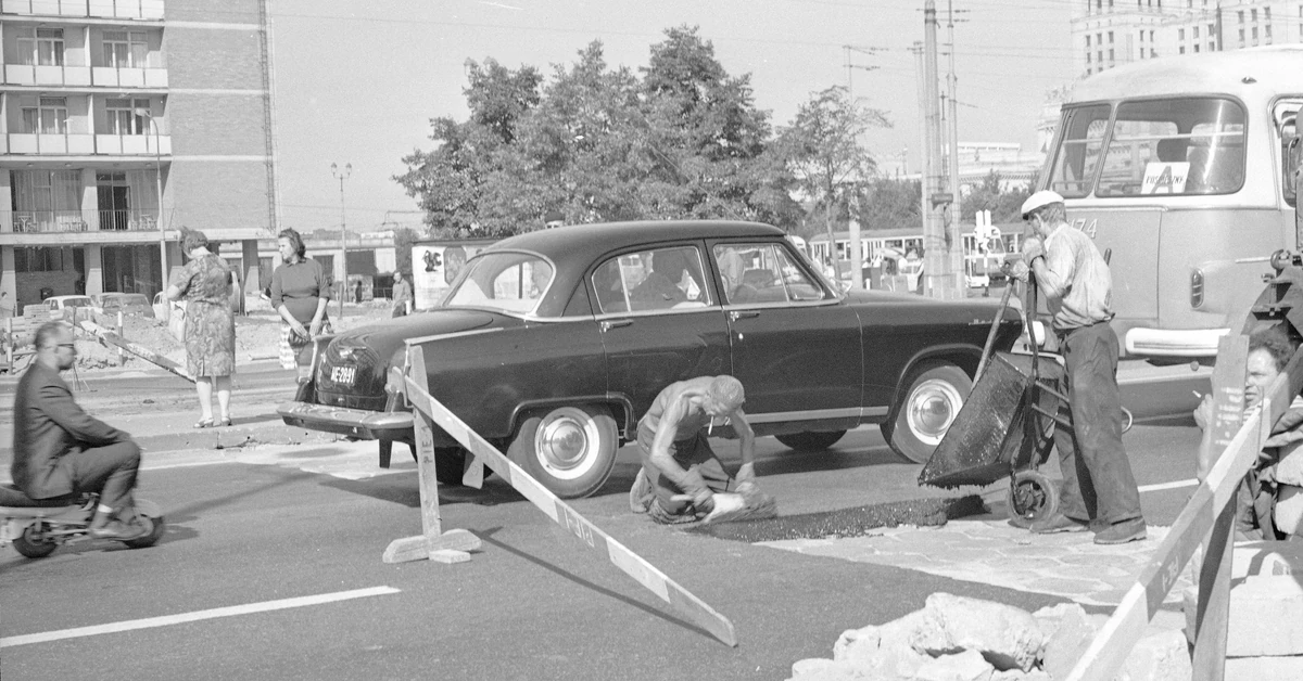 Szybki QUIZ o życiu w czasach PRL. Na pytaniu nr 8 wielu się wykłada